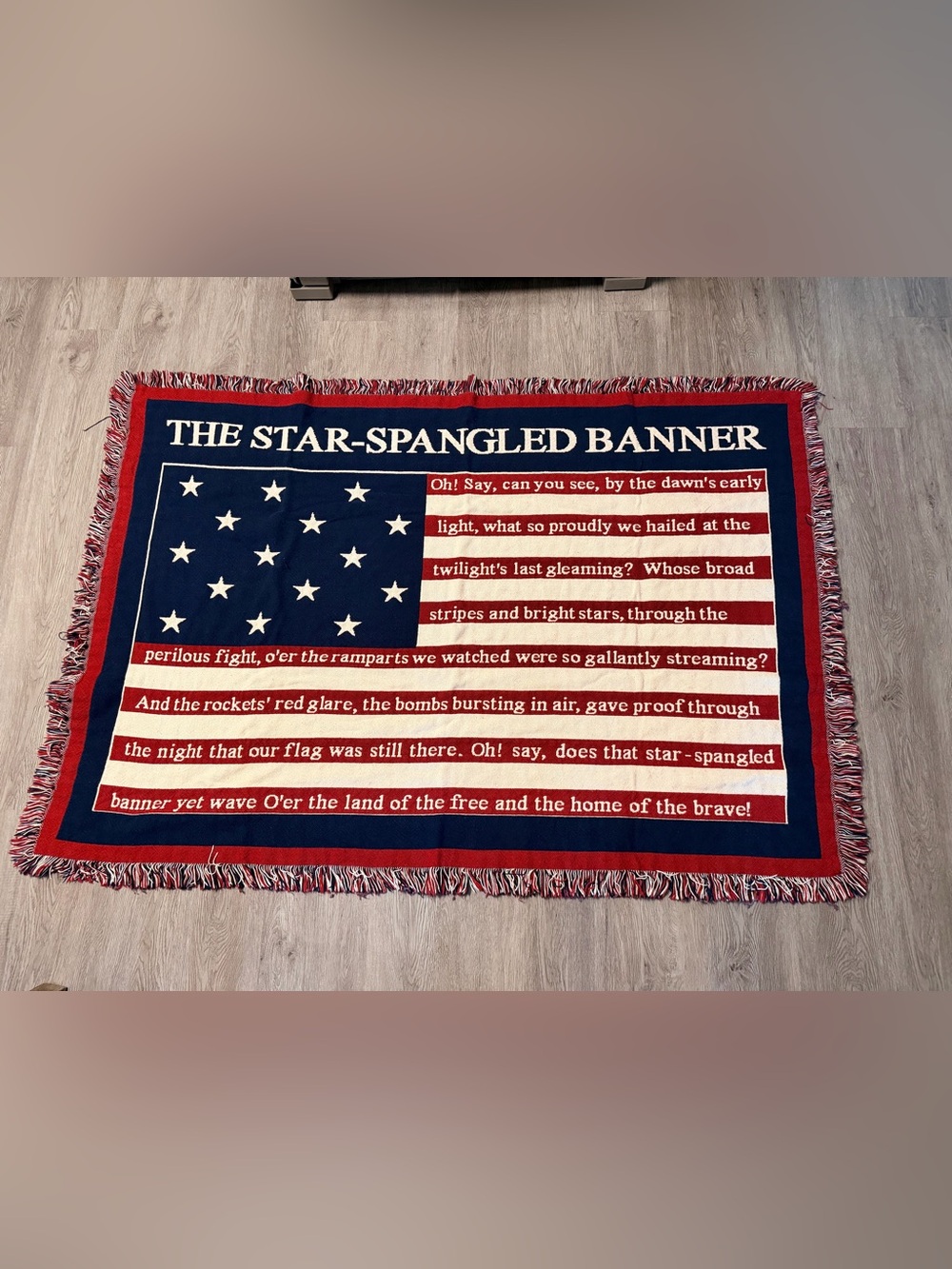 Danbury Mint woven tapestry throw featuring the American flag 1.69*47